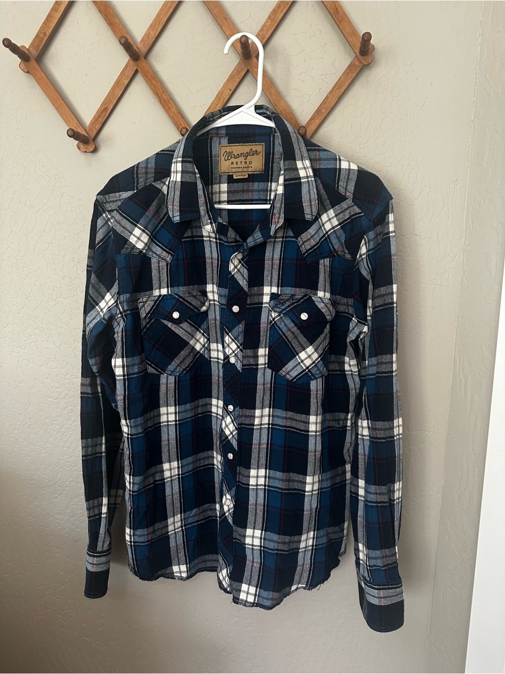 Wrangler Men's Navy and White Plaid Button-Down Shirt